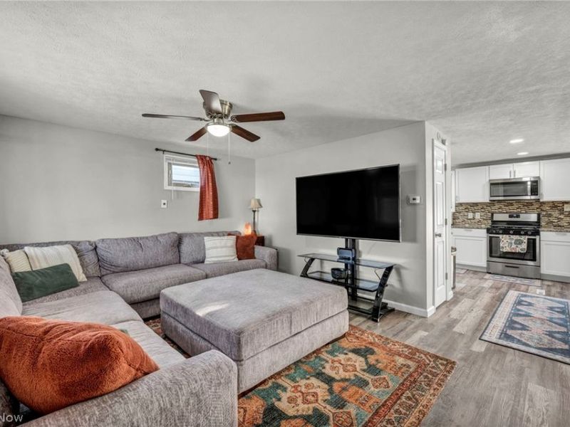 6386 Sandfield Drive , Brook Park, OH 44142 Photo 3