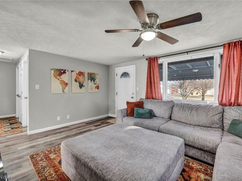 6386 Sandfield Drive , Brook Park, OH 44142 Photo 4