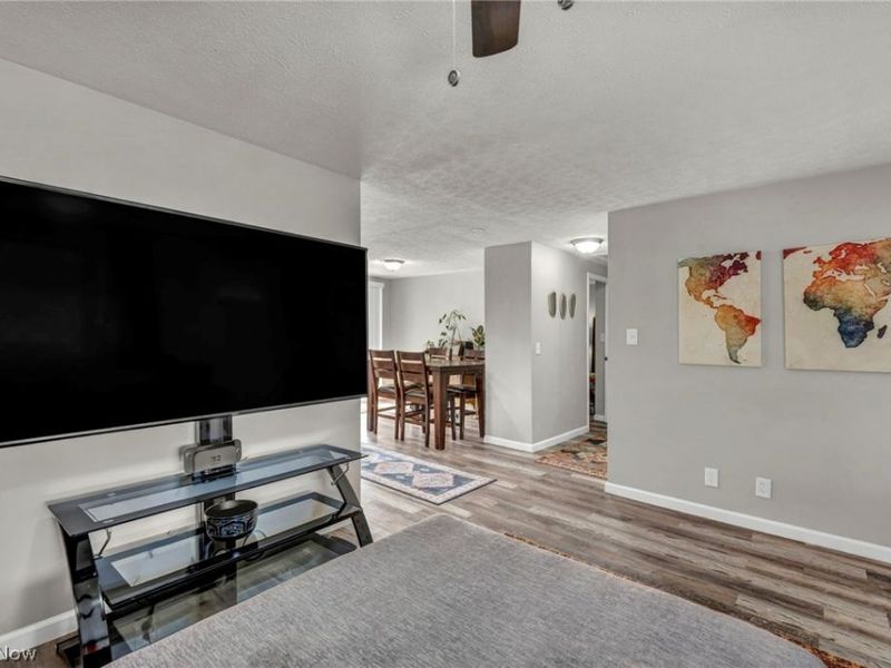 6386 Sandfield Drive , Brook Park, OH 44142 Photo 5