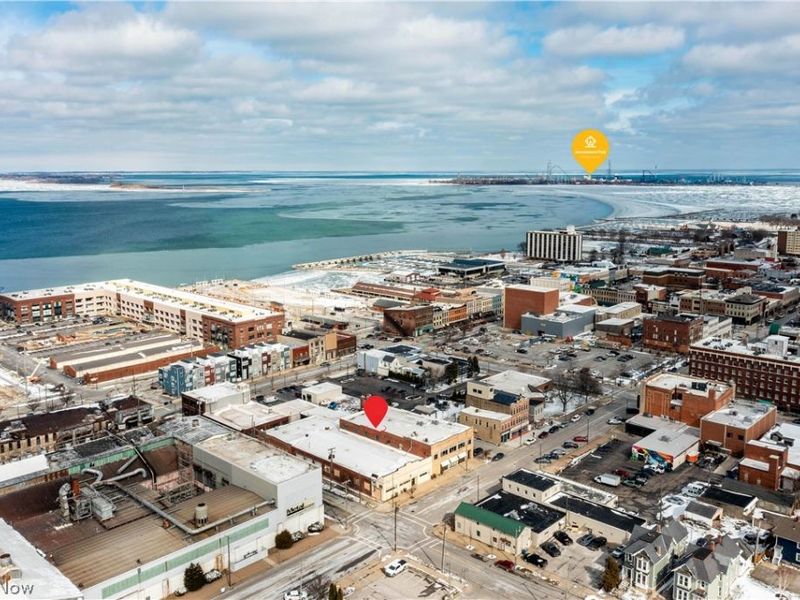 419 W Market Street , Sandusky, OH 44870 Photo 10