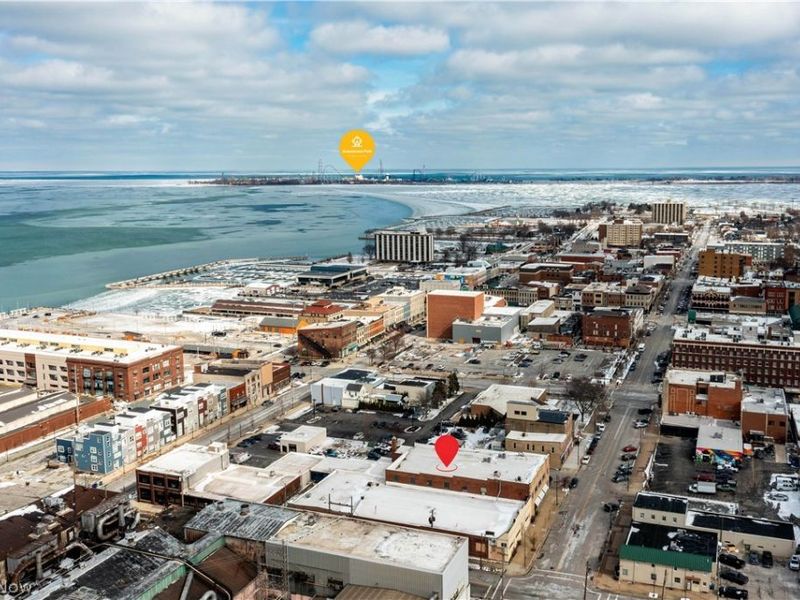 419 W Market Street , Sandusky, OH 44870 Photo 9