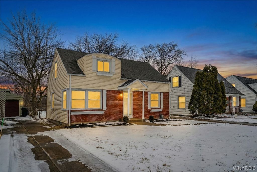 102 Wilton Parkway, Buffalo, NY 14223 Main Photo