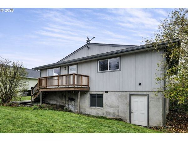 234 N 6TH ST, St. Helens, OR 97051