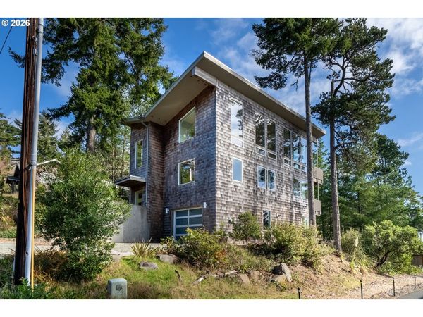 810 NUTMEG ST, Manzanita, OR 97130