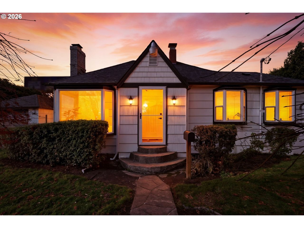 415 SE 94th Ave, Portland, OR 97216 Main Photo