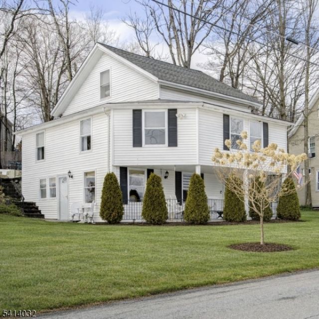 39 Harrison St, Sussex, NJ 07461 Main Photo