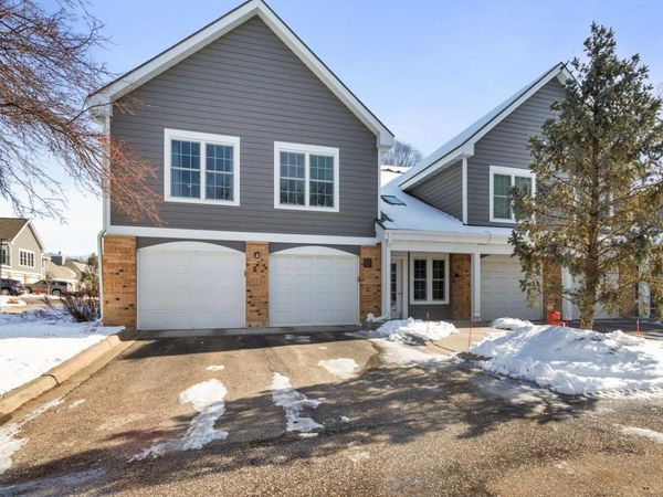 6157 Chasewood Parkway , Unit 201, Hopkins, MN 55343
