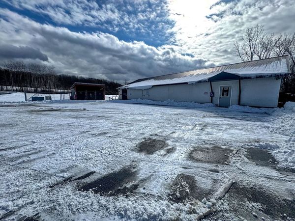 33 Transport Drive, Bennington, VT 05201