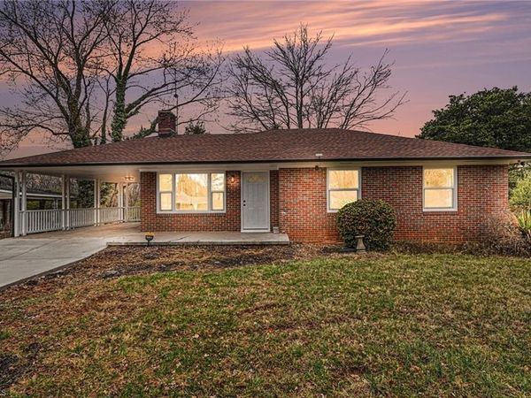 4440 Northampton Drive , Winston-Salem, NC 27105