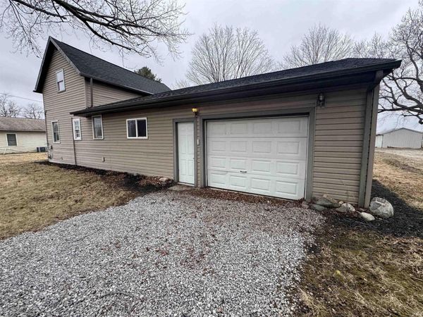 9830 S 200 w Road, Montpelier, IN 46781