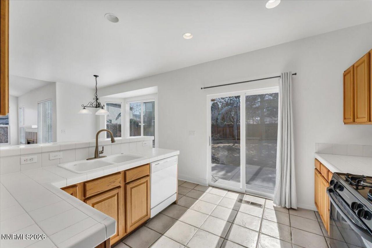 7655 Los Lagos Avenue, Sparks, NV 89436 Photo