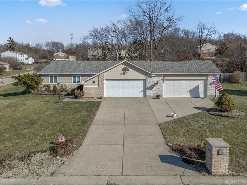 5622 Harlamert Drive, Dayton, OH 45449 Photo 2