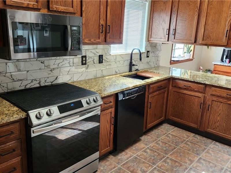 5622 Harlamert Drive, Dayton, OH 45449 Photo 8