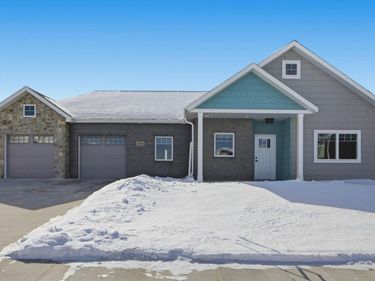 1576 75th Avenue S, Fargo, ND 58104