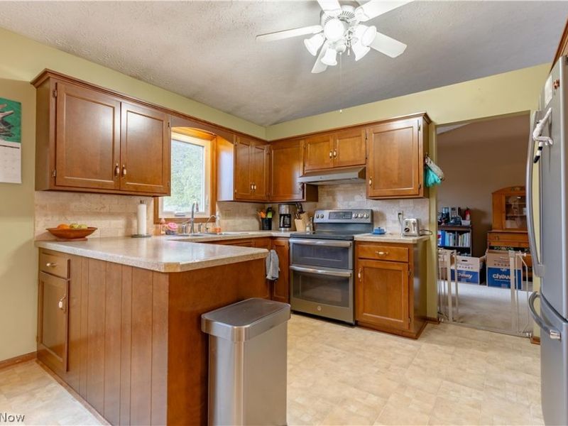 6167 Redford Road NW, North Canton, OH 44720 Photo 13