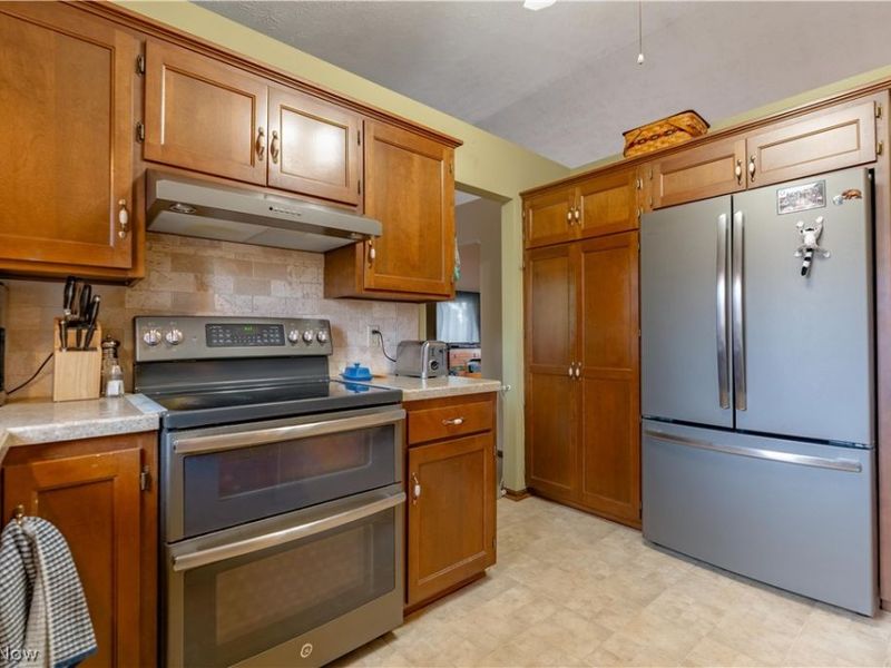 6167 Redford Road NW, North Canton, OH 44720 Photo 14