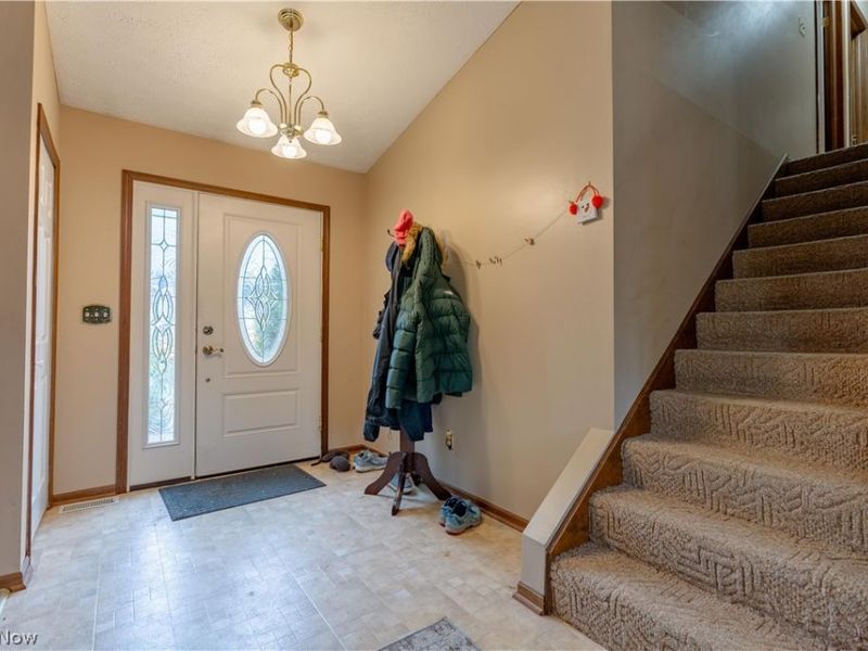 6167 Redford Road NW, North Canton, OH 44720 Photo 3