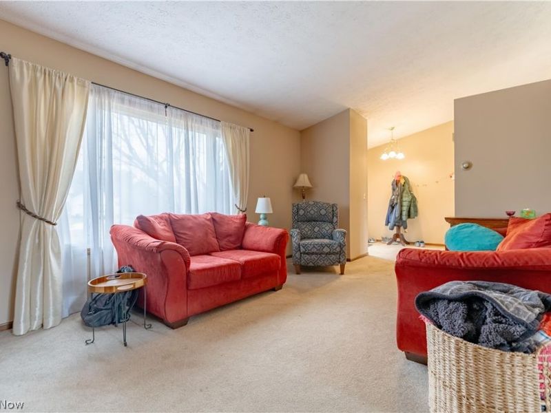 6167 Redford Road NW, North Canton, OH 44720 Photo 6