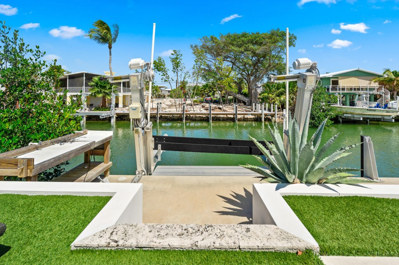 145 Venetian Drive, Islamorada, FL 33036 Photo