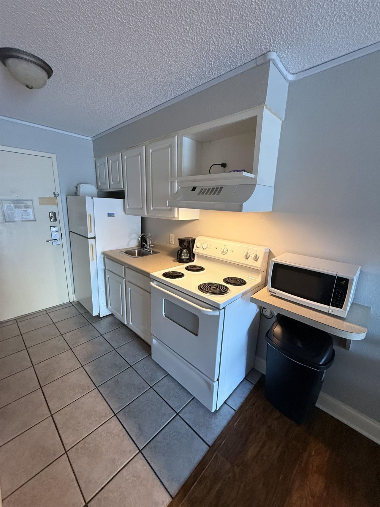 1207 S Ocean Blvd. Photo 6