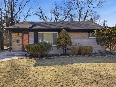 24711 Gardner Street, Oak Park, MI 48237