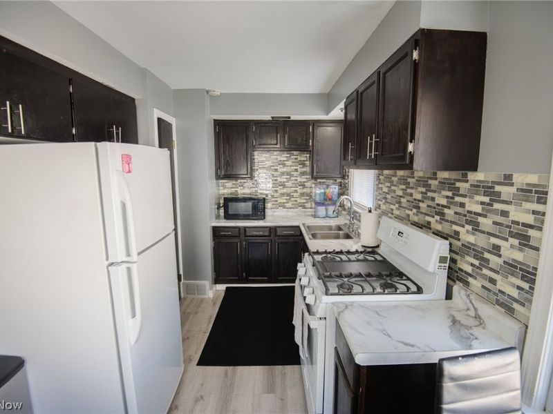 116 Dehoff Drive , Youngstown, OH 44515 Photo 8