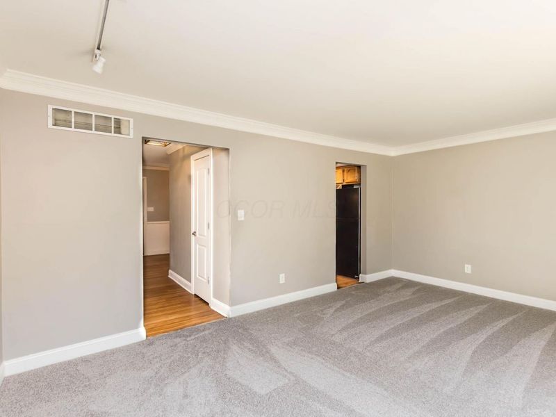 2559 Olde Hill Court S, Columbus, OH 43221 Photo 15