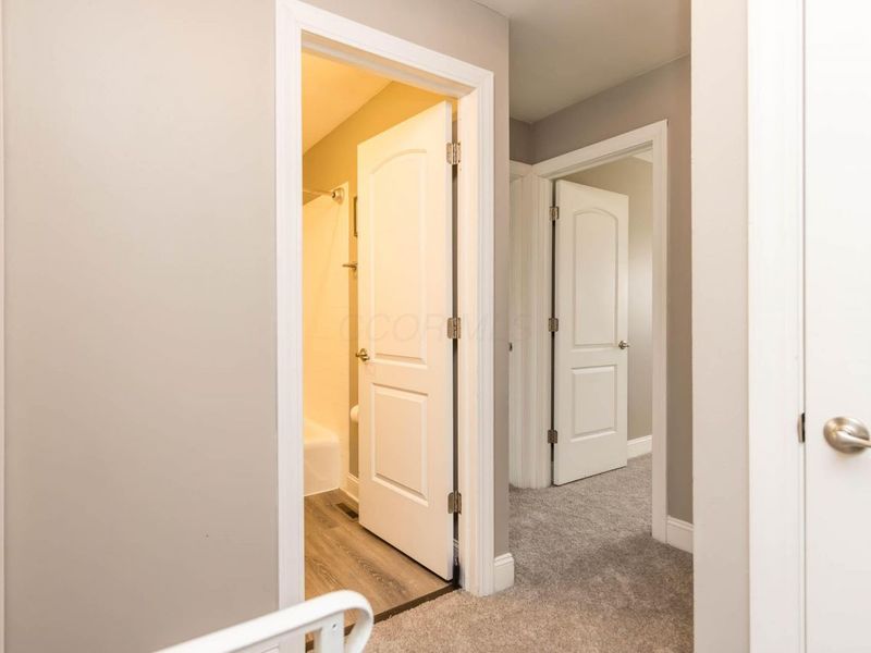 2559 Olde Hill Court S, Columbus, OH 43221 Photo 18