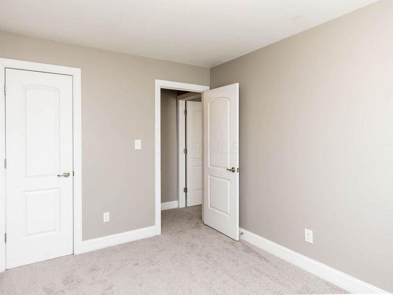 2559 Olde Hill Court S, Columbus, OH 43221 Photo 24