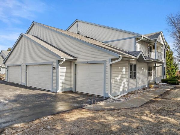 601 Barrington COURT, Unit D, West Bend, WI 53095