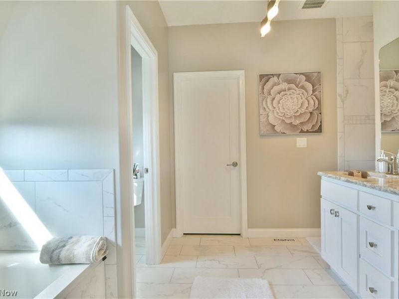 4885 Treeline Trail, New Middletown, OH 44442 Photo 23