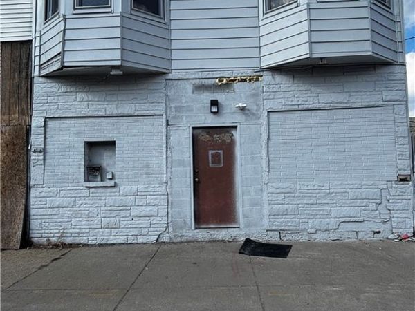 8413 Superior Avenue , Cleveland, OH 44103