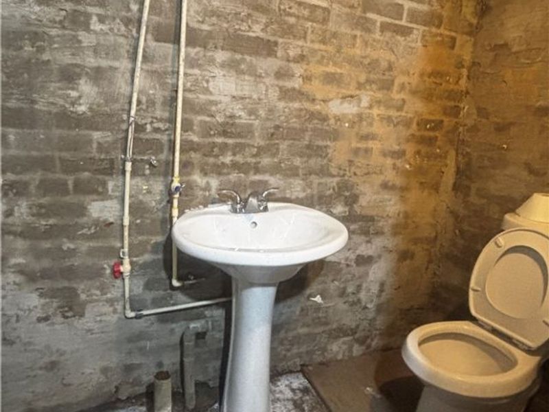 8413 Superior Avenue, Cleveland, OH 44103 Photo 38