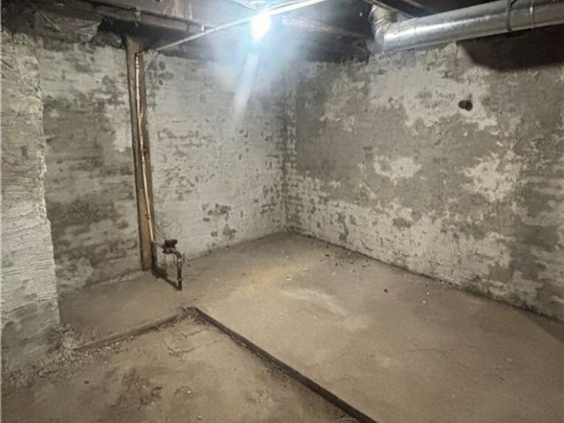 8413 Superior Avenue, Cleveland, OH 44103 Photo 41