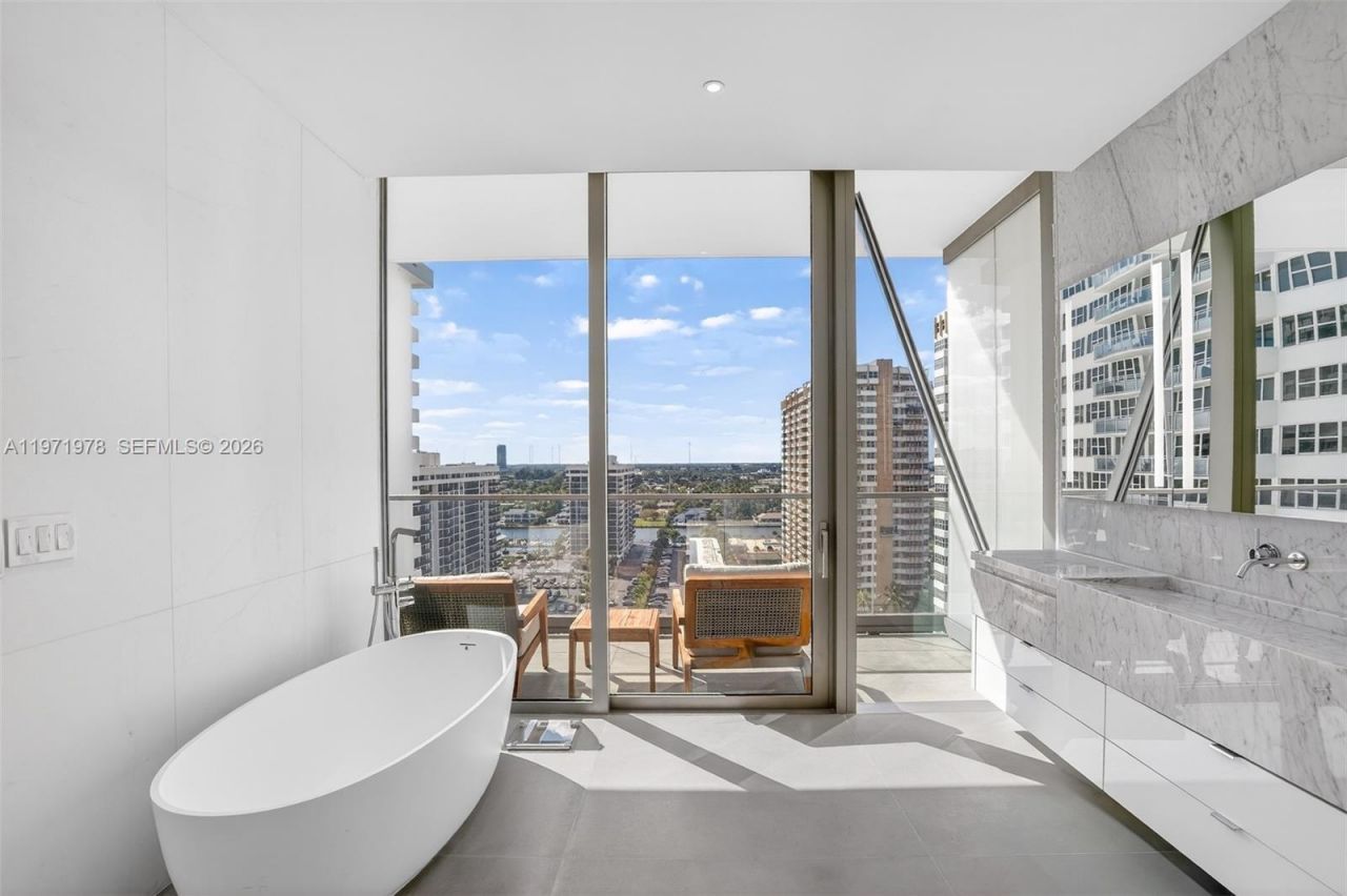 2000 S Ocean Dr , Unit 14B, Hallandale Beach, FL 33009 Photo