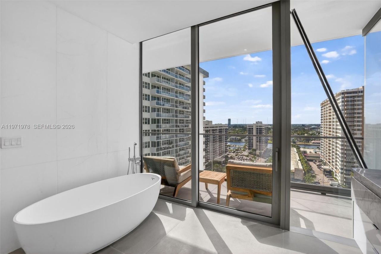 2000 S Ocean Dr , Unit 14B, Hallandale Beach, FL 33009 Photo