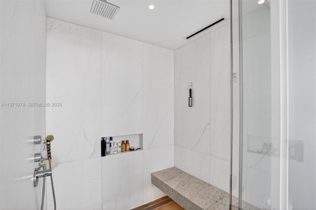 2000 S Ocean Dr , Unit 14B, Hallandale Beach, FL 33009 Photo