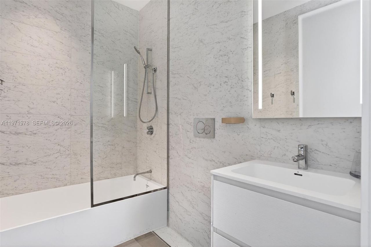 2000 S Ocean Dr , Unit 14B, Hallandale Beach, FL 33009 Photo