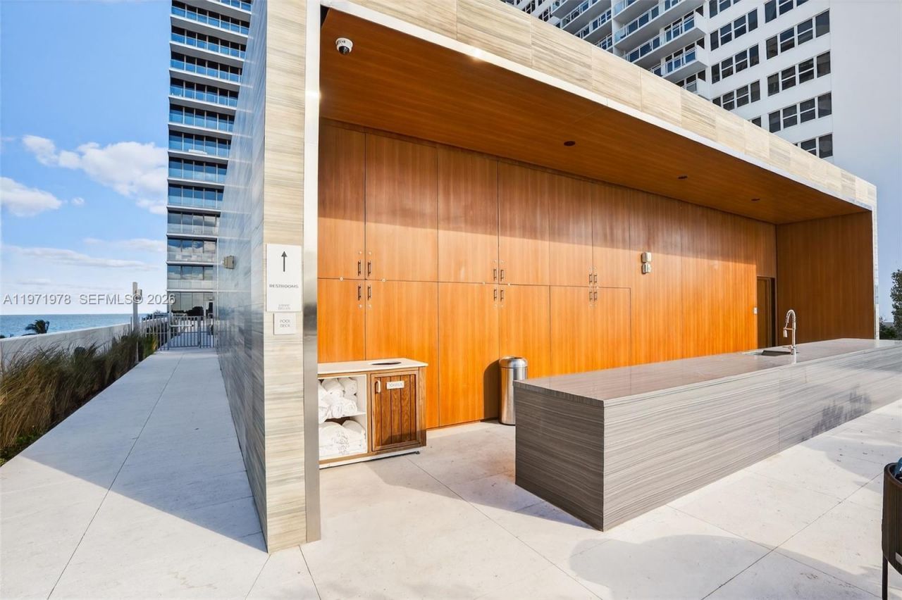 2000 S Ocean Dr , Unit 14B, Hallandale Beach, FL 33009 Photo