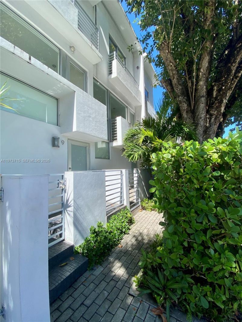 1600 Michigan Ave, Unit 8, Miami Beach, FL 33139 Photo