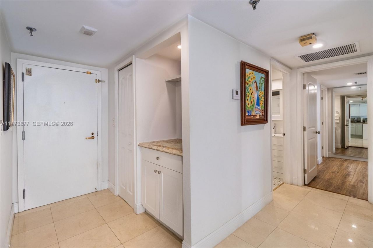 520 Brickell Key Dr , Unit A1007, Miami, FL 33131 Photo