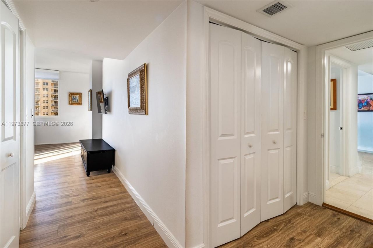 520 Brickell Key Dr , Unit A1007, Miami, FL 33131 Photo