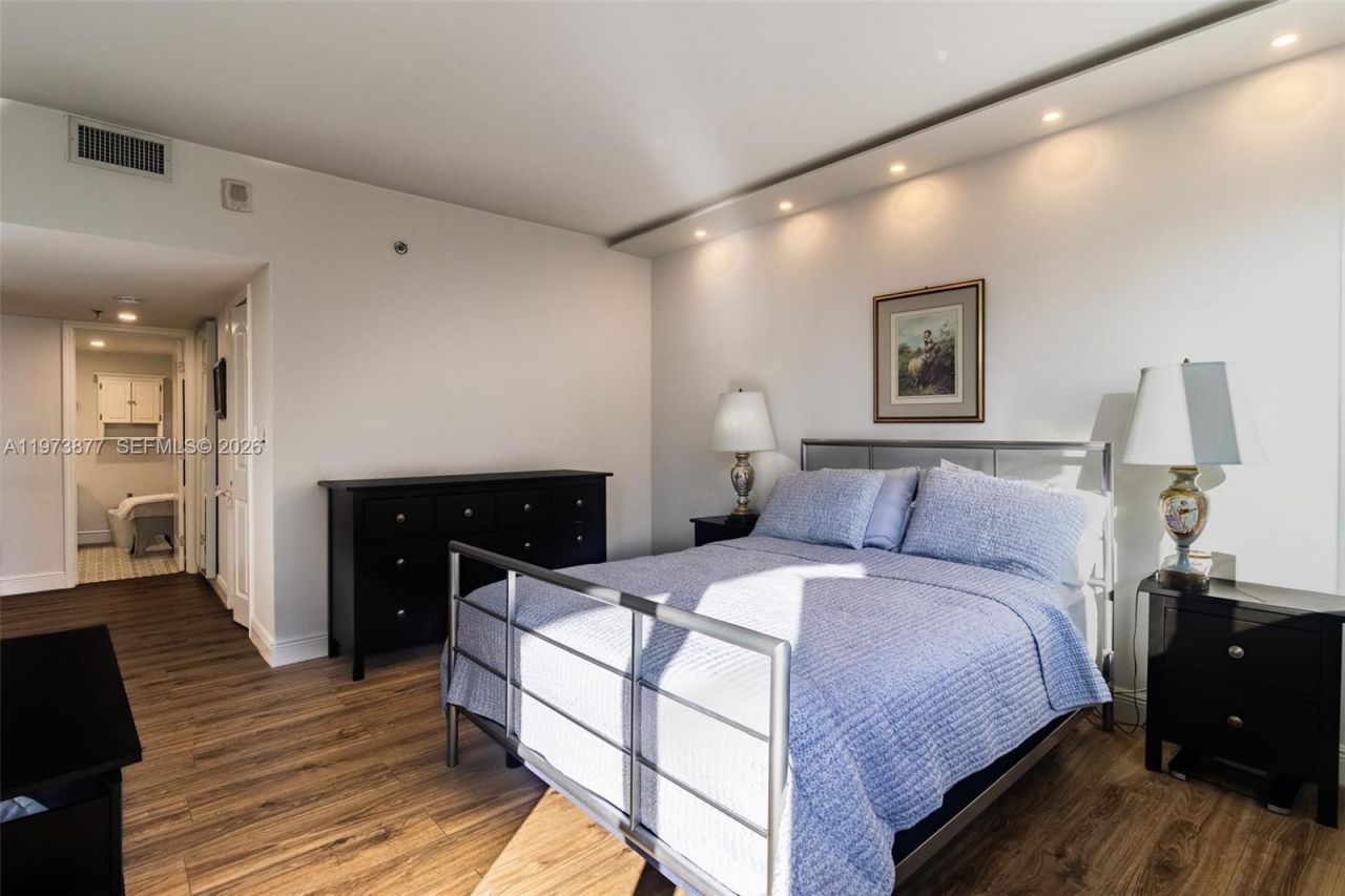 520 Brickell Key Dr , Unit A1007, Miami, FL 33131 Photo