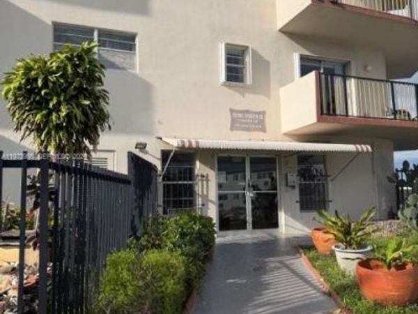 7150 Indian Creek Dr, Unit 401, Miami Beach, FL 33141