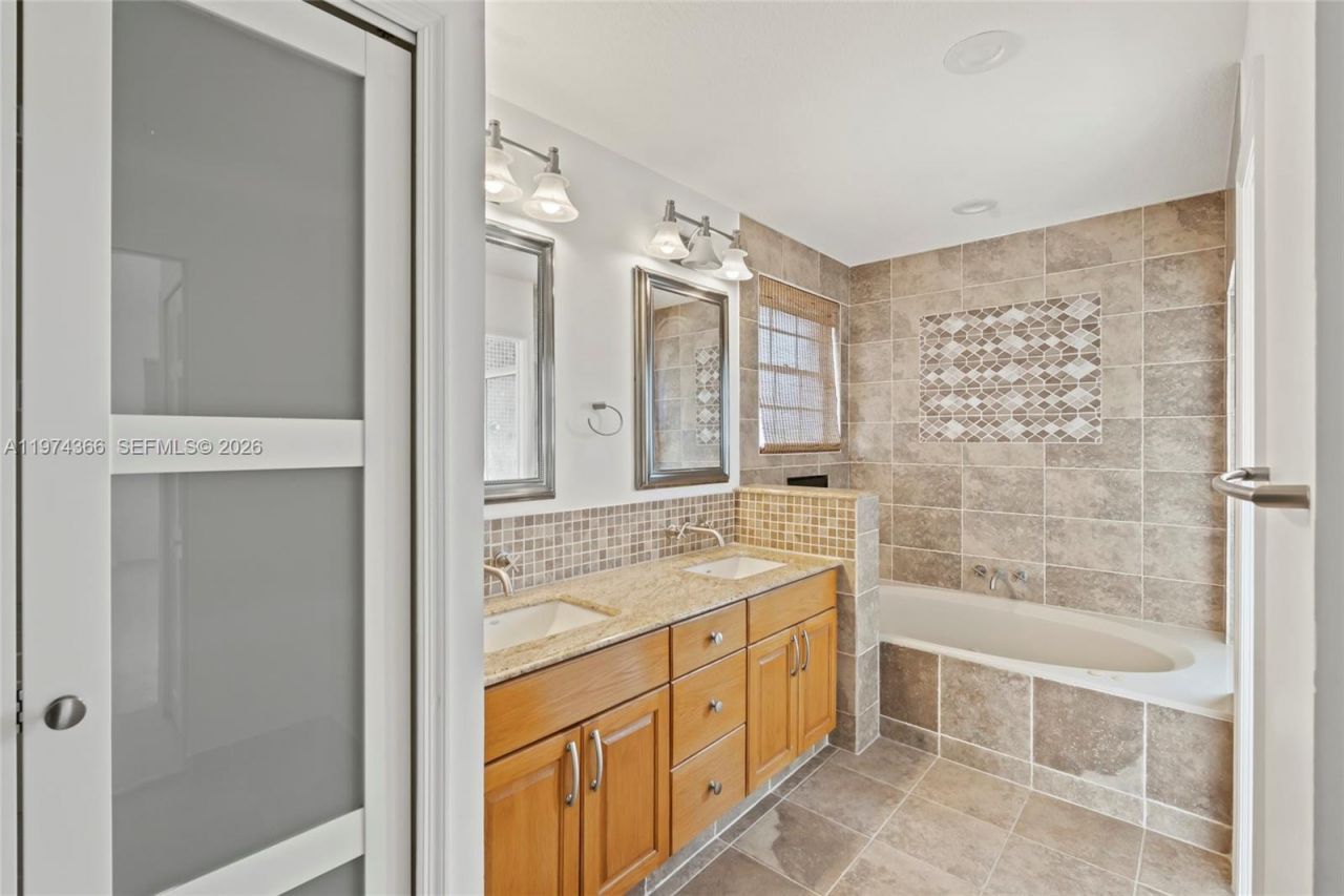 13870 SW 151st Ln, Miami, FL 33186 Photo