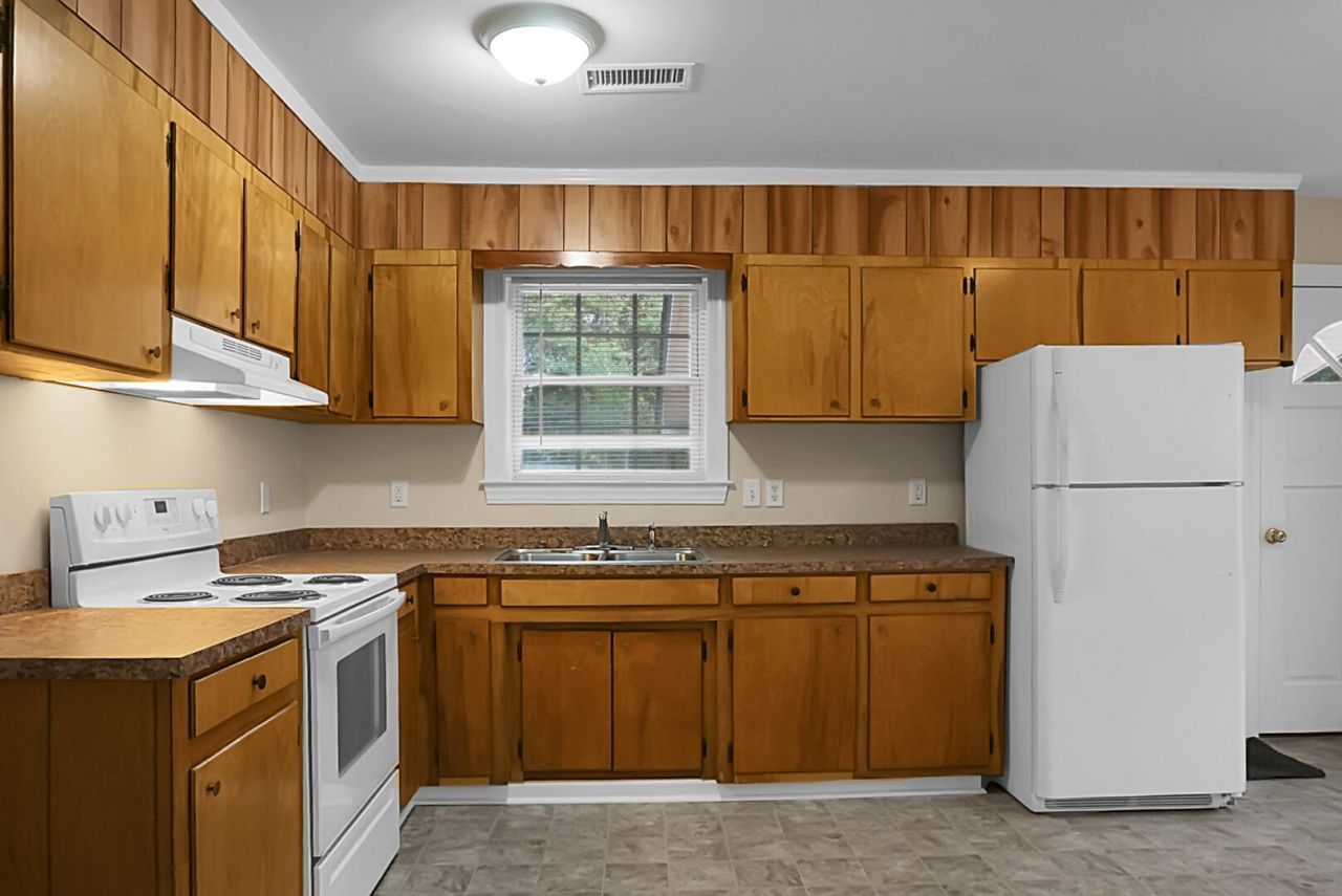 429 Sandhill Road Photo 10