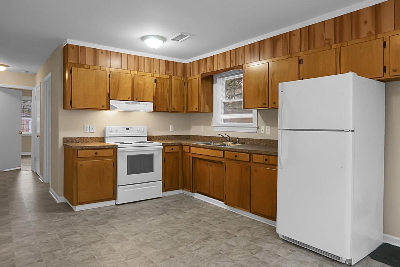 429 Sandhill Road Photo 11