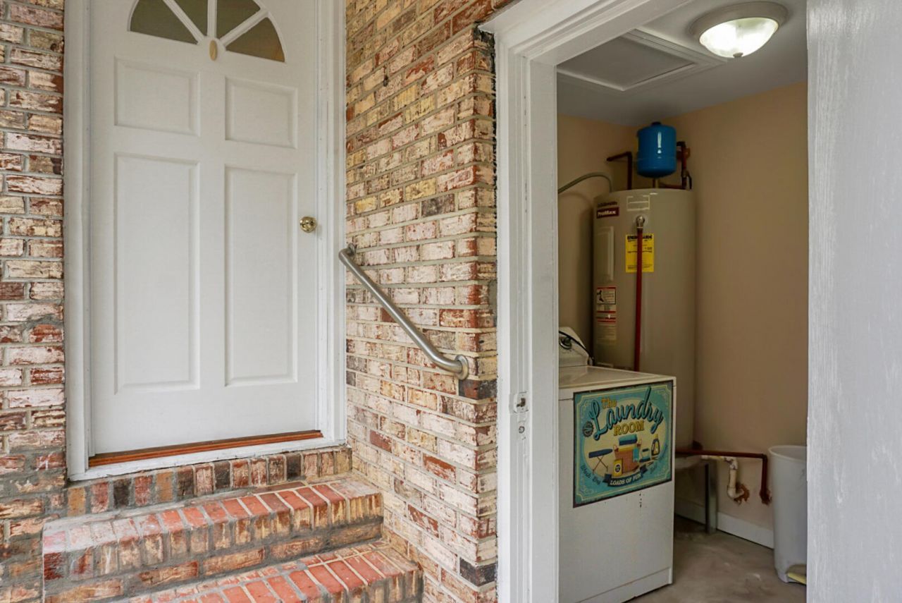 429 Sandhill Road Photo 21