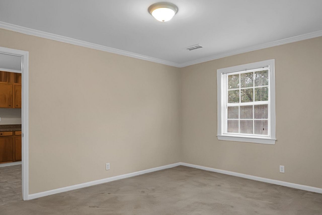 429 Sandhill Road Photo 8