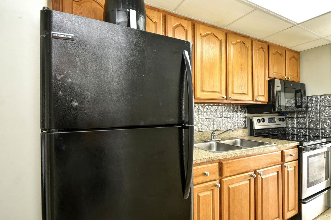 6804 N Ocean Blvd.  Photo 11